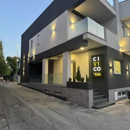 Civico Pensión SantʼOnofrio